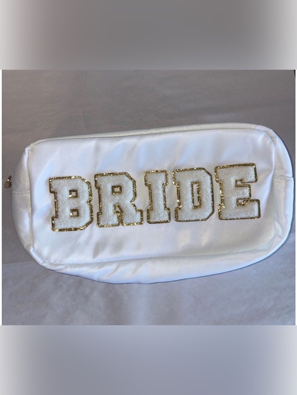 White Pouch With BRIDE in white & gold 🤍👰👰🏻‍♀️👰‍♂️👰🏽👰🏿‍♀️👰🏾‍♀️ NWOT